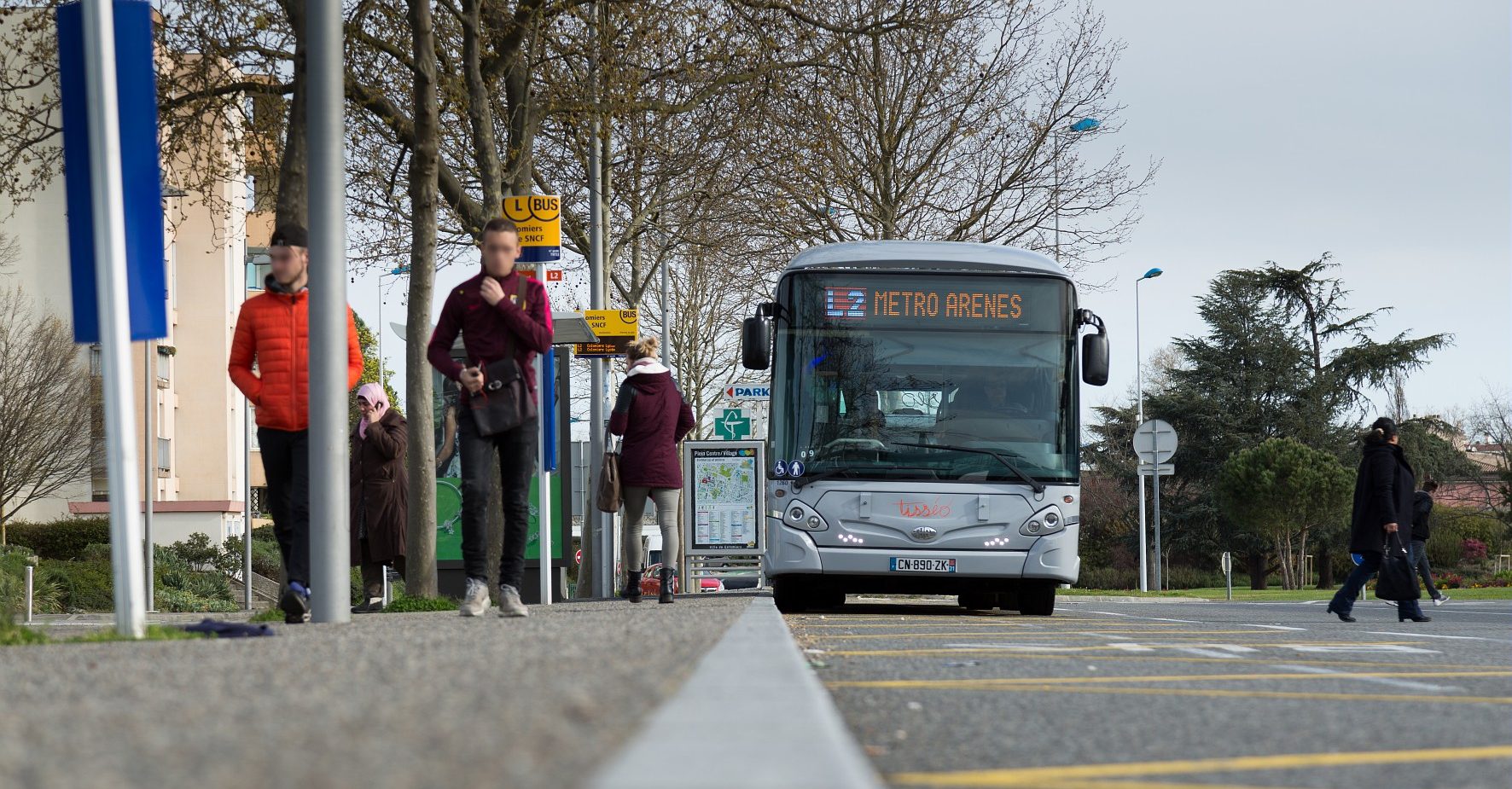 Toulouse Tisséo Bus Linéo 2 aux heures de pointe mars 2017