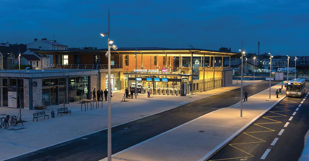 La gare de Juvisy devient un pôle d'échanges - Ville, Rail et Transports